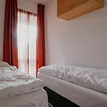 Διαμέρισμα By The With Sea Views