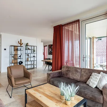 Luxury With Sea View In A On The Boulevard Of Egmond