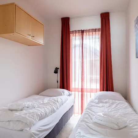 By The With Sea Views アパート *