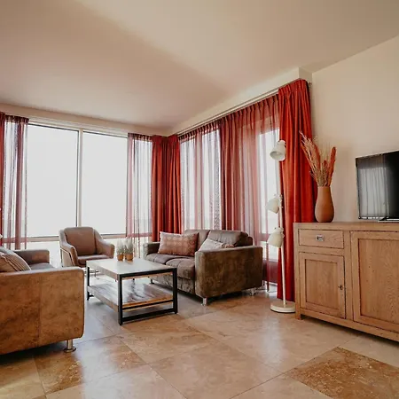 Appartement By The With Sea Views