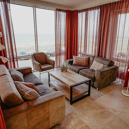 Appartement By The With Sea Views