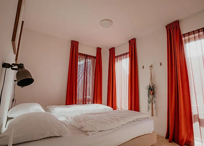 By The With Sea Views Appartement