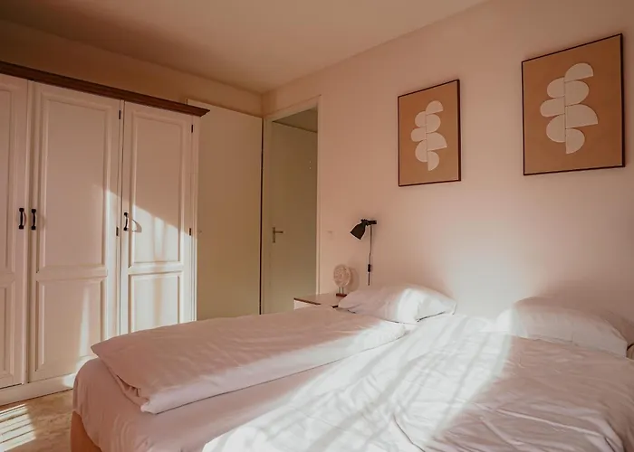 Appartement By The With Sea Views