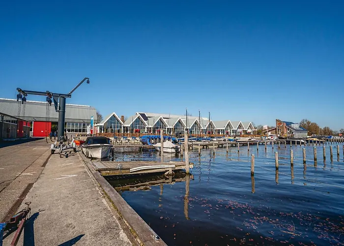 Appartement By The With Sea Views